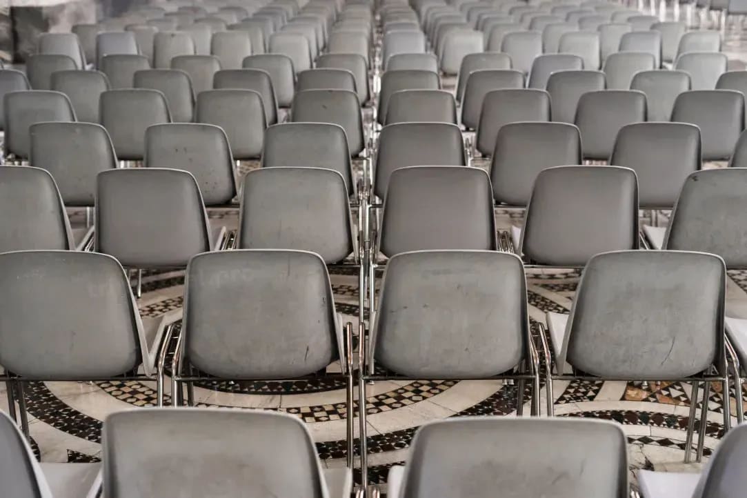 Claves para organizar conferencias profesionales con mejor logística